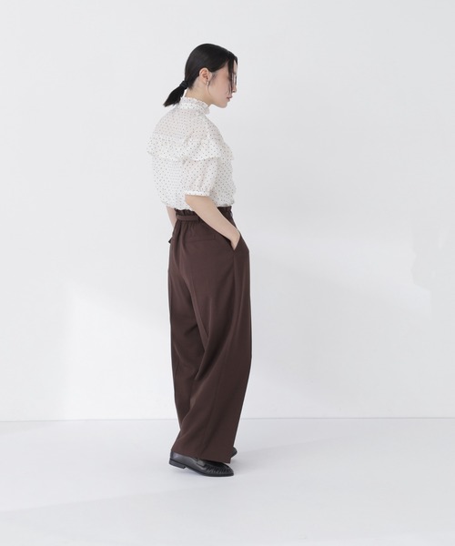 NATURAL BEAUTY BASIC(ナチュラルビューティーベーシック)の「フロッキードットフリルブラウス(シャツ/ブラウス・レディース・ホワイト系その他/ベージュ系その他/ブラック系その他2・フリ-)」の6枚目の写真