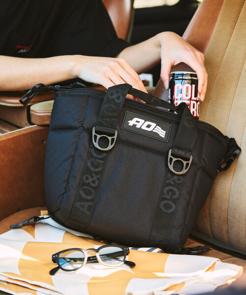 FREAK'S STORE（フリークスストア）の「AO Coolers/エーオークーラーズ フリークスストア限定 6パック キャンバスソフトクーラー（アウトドアグッズ・メンズ・ベージュ/ブラック・ONE SIZE）」の2枚目の写真