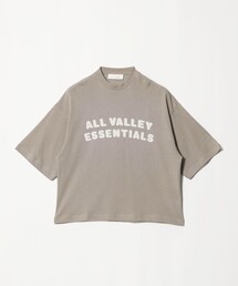 <FEAR OF GOD ESSENTIALS>MERCH Tシャツ