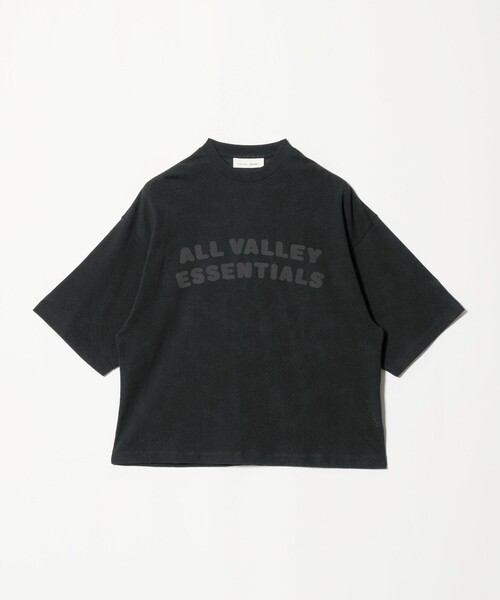 FOG ESSENTIALS(エフオージーエッセンシャルズ)の「<FEAR OF GOD ESSENTIALS>MERCH Tシャツ(Tシャツ/カットソー・メンズ・ブラック/グレー系・L/S/M/XS)」の1枚目の写真