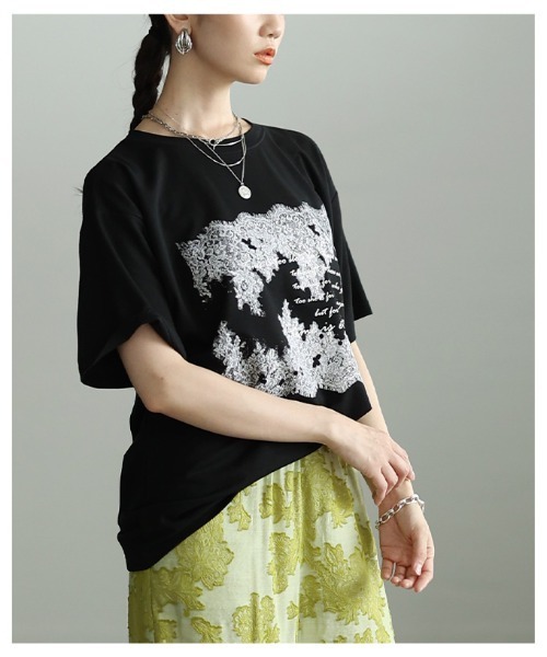 Sawa a la mode(サワアラモード)の「レース柄フロッキープリントTシャツ(Tシャツ/カットソー・レディース・ブラック/オフホワイト・FREE)」の21枚目の写真