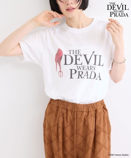 GOOD ROCK SPEED(グッドロックスピード)の「【GOOD ROCK SPEED/グッドロックスピード】プラダを着た悪魔 / THE DEVIL WEARS PRADATシャツ(Tシャツ/カットソー・レディース・ブラック/ホワイト・L/M)」の2枚目の写真