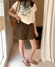 ウエストフリル付きリネンライクショートパンツ