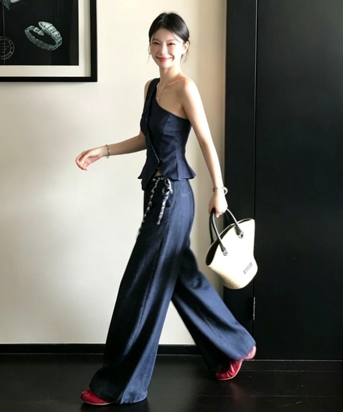 FAVORITO(ファヴォリート)の「オフショルダートップスパンツセットアップ(セットアップ・レディース・ダークブルー・M/L/S)」の8枚目の写真