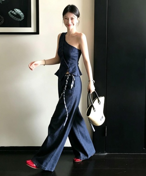 FAVORITO(ファヴォリート)の「オフショルダートップスパンツセットアップ(セットアップ・レディース・ダークブルー・M/L/S)」の9枚目の写真