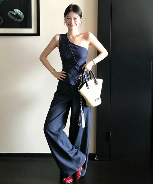 FAVORITO(ファヴォリート)の「オフショルダートップスパンツセットアップ(セットアップ・レディース・ダークブルー・M/L/S)」の7枚目の写真