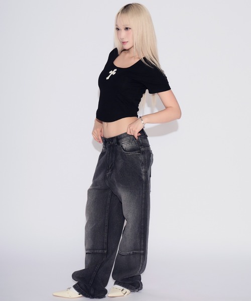 tinkerend（ティンカーエンド）の「【カップ付き】Cross U-neck Tight-fit T-shirt / クロスUネックタイトフィットTシャツ（Tシャツ/カットソー・レディース・ブラック/ホワイト・FREE）」の17枚目の写真