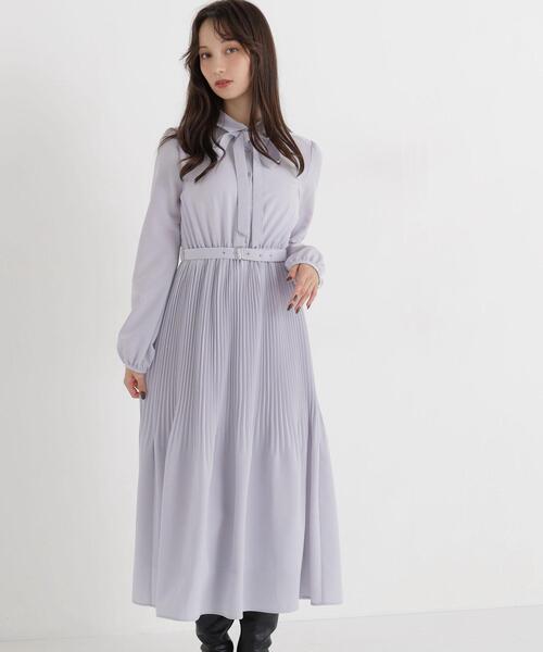 NATURAL BEAUTY BASIC(ナチュラルビューティーベーシック)の「リボンタイプリーツワンピース(ワンピース・レディース・ネイビー/グレー・MEDIUM/SMALL)」の2枚目の写真