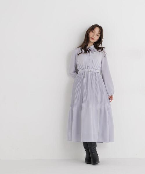 NATURAL BEAUTY BASIC(ナチュラルビューティーベーシック)の「リボンタイプリーツワンピース(ワンピース・レディース・ネイビー/グレー・MEDIUM/SMALL)」の5枚目の写真