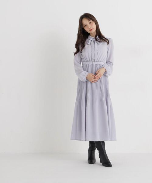 NATURAL BEAUTY BASIC(ナチュラルビューティーベーシック)の「リボンタイプリーツワンピース(ワンピース・レディース・ネイビー/グレー・MEDIUM/SMALL)」の7枚目の写真