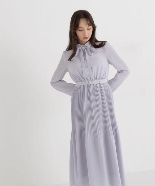 NATURAL BEAUTY BASIC(ナチュラルビューティーベーシック)の「リボンタイプリーツワンピース(ワンピース・レディース・ネイビー/グレー・MEDIUM/SMALL)」の10枚目の写真