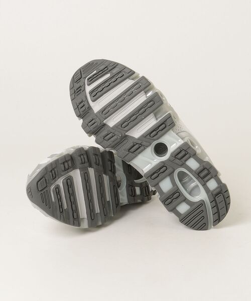 adidas(アディダス)の「メガ ゴーストライド / Mega Ghostride / アディダスオリジナルス adidas Originals(スニーカー・レディース・ホワイト・26.5cm/27.0cm/27.5cm/28.0cm/23.5cm/24.0cm/24.5cm/25.0cm/25.5cm/26.0cm/22.5cm/22.0cm/23.0cm)」の10枚目の写真