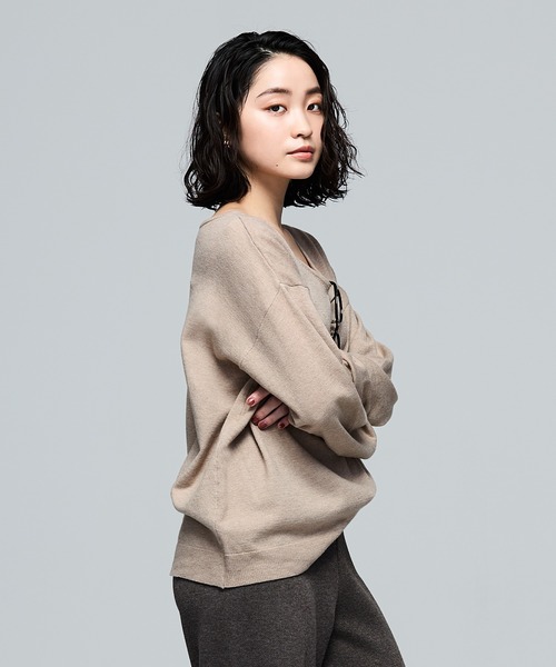 coca(coca)(コカ)の「\保温・洗濯OK!/リッチニットVネックプルオーバー(ニット/セーター・レディース・グレー/ベージュ/ブラック・S/M/L)」の5枚目の写真