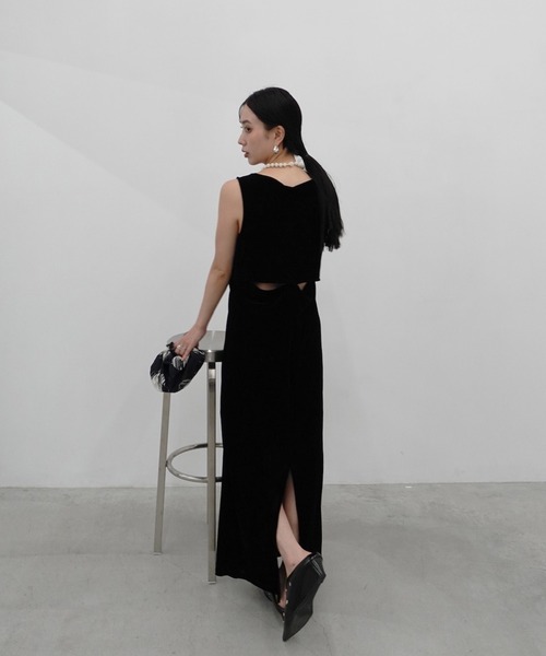 Ameri(アメリ)の「DRAPE CURVE VELOUR DRESS(ドレス・レディース・ブラック/ブルー/ボルドー・SMALL/MEDIUM)」の10枚目の写真
