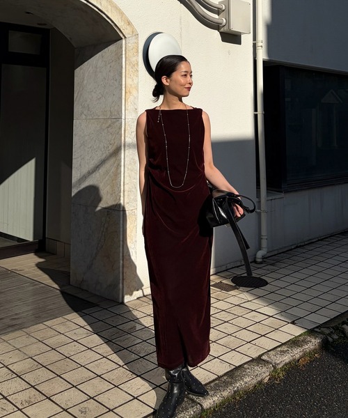 Ameri(アメリ)の「DRAPE CURVE VELOUR DRESS(ドレス・レディース・ブラック/ブルー/ボルドー・SMALL/MEDIUM)」の19枚目の写真