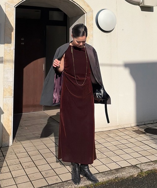 Ameri(アメリ)の「DRAPE CURVE VELOUR DRESS(ドレス・レディース・ブラック/ブルー/ボルドー・SMALL/MEDIUM)」の21枚目の写真
