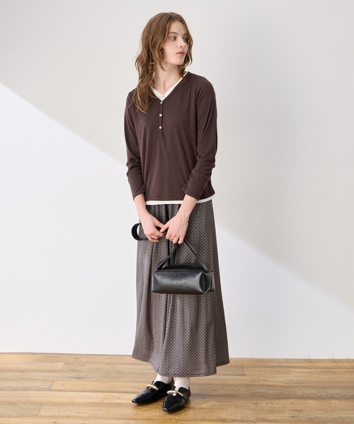 LE SOUK HOLIDAY（ルスークホリデー）の「ヘンリーネックレイヤード風カットプルオーバー（Tシャツ/カットソー・レディース・ダークブラウン/ブラック・M/L）」の18枚目の写真