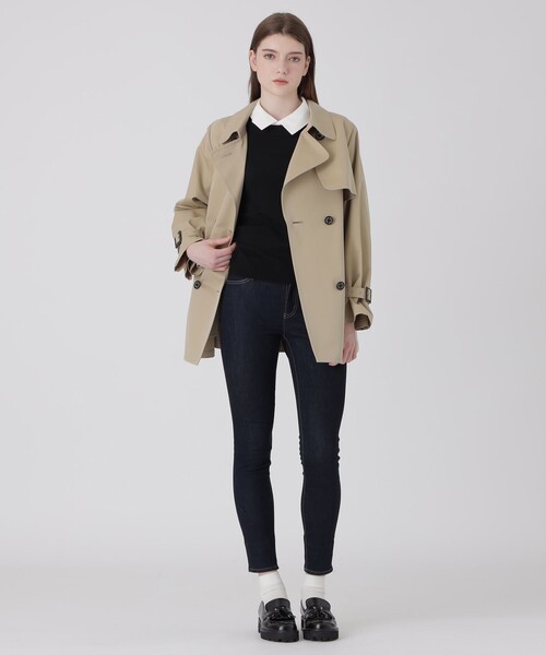 BLUE LABEL CRESTBRIDGE(ブルーレーベルクレストブリッジ)の「ギャバケープトレンチコート(トレンチコート・レディース・ベージュ系その他・38/36)」の2枚目の写真