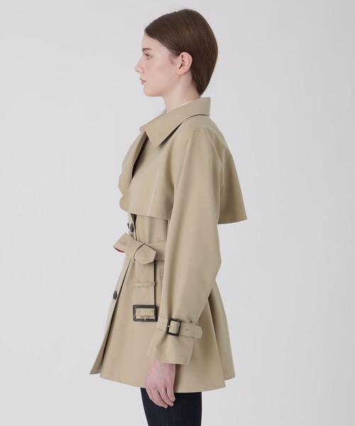 BLUE LABEL CRESTBRIDGE(ブルーレーベルクレストブリッジ)の「ギャバケープトレンチコート(トレンチコート・レディース・ベージュ系その他・38/36)」の4枚目の写真