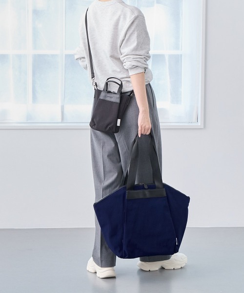 ROOTOTE(ルートート)の「ROOTOTE ルートート LT.ミディアム.フロントオープン-A(トートバッグ・レディース・ブラウン/ワイン系/ブルー系/ブラック・FREE)」の7枚目の写真