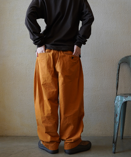 JOURNAL STANDARD LUXE(ジャーナルスタンダード ラックス)の「ハイカウントツイル ロンパンツ(その他パンツ・レディース・ブラック/オレンジ・MEDIUM/SMALL)」の5枚目の写真