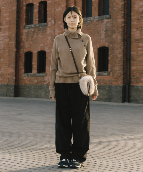 OHESHIO（オヘシオ）の「BEADS FUR MINI BAG, BEIGE（ショルダーバッグ・レディース・その他・FREE）」の6枚目の写真