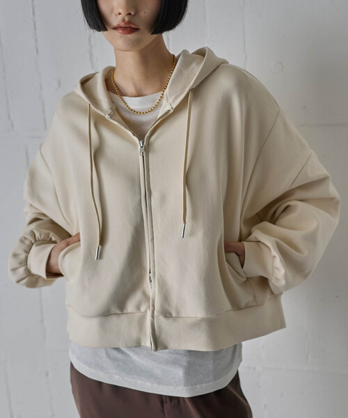 for/c(フォーシー)の「オーバーサイズフーディー【サスティナブル】(パーカー・レディース・アイボリー/ブラック・M/L)」の4枚目の写真
