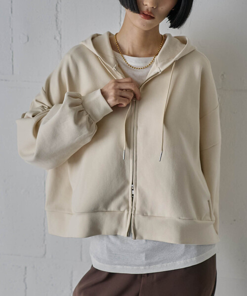 for/c(フォーシー)の「オーバーサイズフーディー【サスティナブル】(パーカー・レディース・アイボリー/ブラック・M/L)」の6枚目の写真