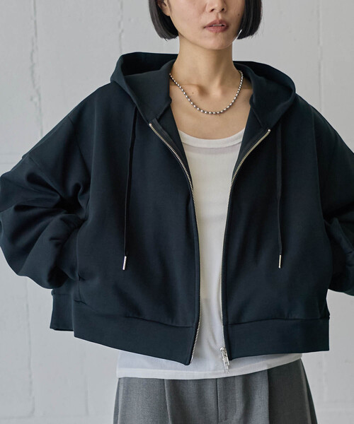 for/c(フォーシー)の「オーバーサイズフーディー【サスティナブル】(パーカー・レディース・アイボリー/ブラック・M/L)」の15枚目の写真