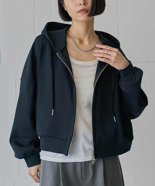 for/c(フォーシー)の「オーバーサイズフーディー【サスティナブル】(パーカー・レディース・アイボリー/ブラック・M/L)」の16枚目の写真