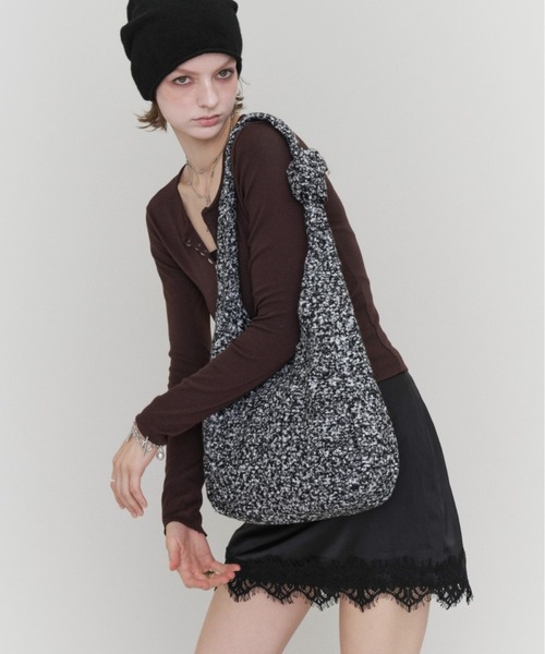 Rohwel(ローウェル)の「Knot Handle Shoulder Bag / ノットハンドルショルダーバッグ(ショルダーバッグ・レディース・ブラック/ブラウン/グレー・FREE)」の5枚目の写真