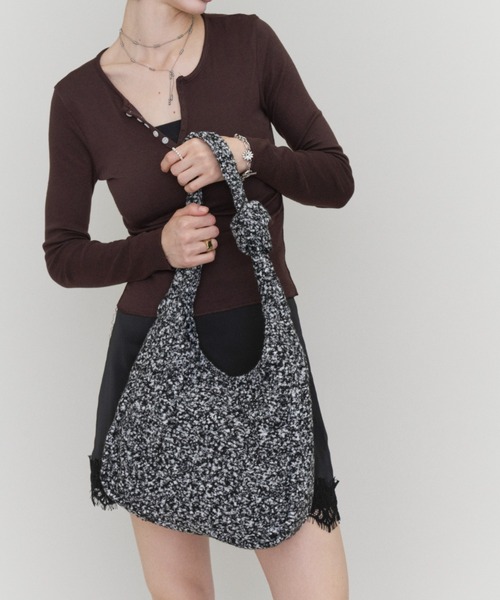 Rohwel(ローウェル)の「Knot Handle Shoulder Bag / ノットハンドルショルダーバッグ(ショルダーバッグ・レディース・ブラック/ブラウン/グレー・FREE)」の7枚目の写真