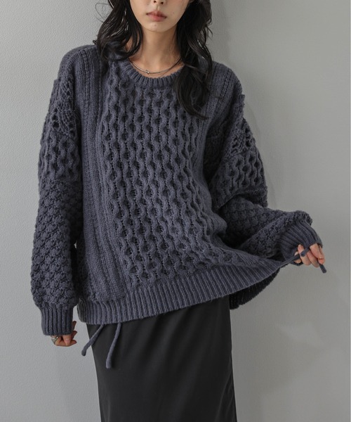 AMELY(エミリー)の「ドロストデザイン ニットトップス/透かし編み/フロントドロスト(ニット/セーター・レディース・モカ/オフホワイト/ボルドー/ブルーグレー/ブラック・フリー)」の3枚目の写真