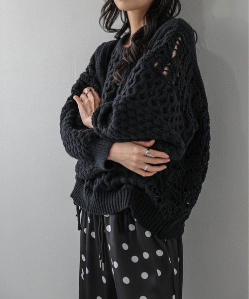 AMELY(エミリー)の「ドロストデザイン ニットトップス/透かし編み/フロントドロスト(ニット/セーター・レディース・モカ/オフホワイト/ボルドー/ブルーグレー/ブラック・フリー)」の9枚目の写真