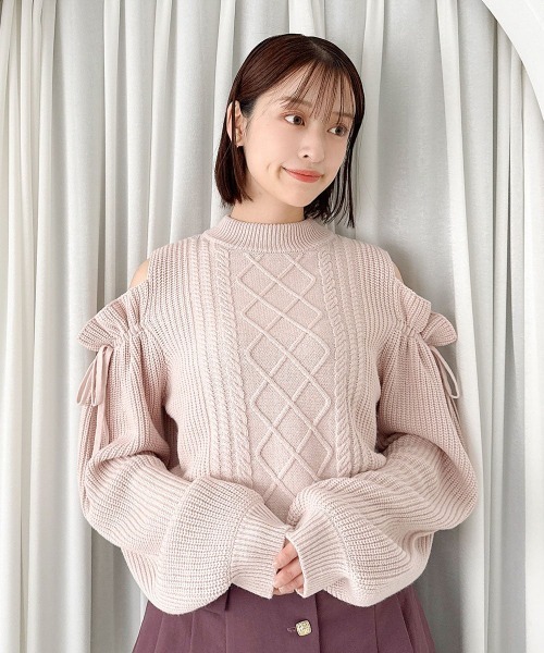 F i.n.t(フィント)の「リボンオフショルニットプルオーバー/fint フィント(ニット/セーター・レディース・ライトピンク/アイボリー・FREE)」の6枚目の写真