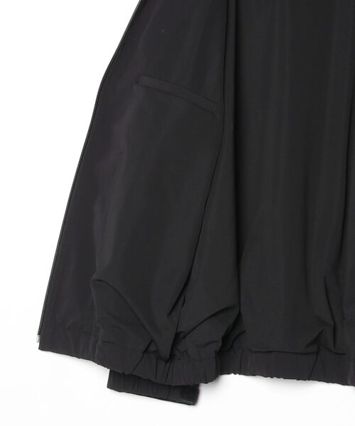 SWINGGGR(スウィンガー)の「THE SWINGGGR/ザ スウィンガー/NYLON TRACK JACKET(その他アウター・メンズ・ベージュ/ブラック・2/3)」の4枚目の写真