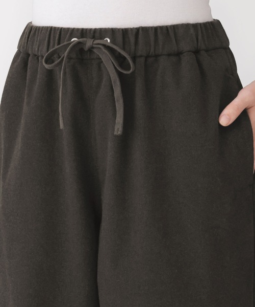 無印良品(ムジルシリョウヒン)の「婦人 ストレッチフランネル イージーテーパードパンツ(その他パンツ・レディース・ブラック/ダークブラウン/グレー系/オートミール・XL/XXL/L/M/S/XS)」の12枚目の写真