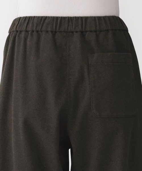 無印良品(ムジルシリョウヒン)の「婦人 ストレッチフランネル イージーテーパードパンツ(その他パンツ・レディース・ブラック/ダークブラウン/グレー系/オートミール・XL/XXL/L/M/S/XS)」の13枚目の写真