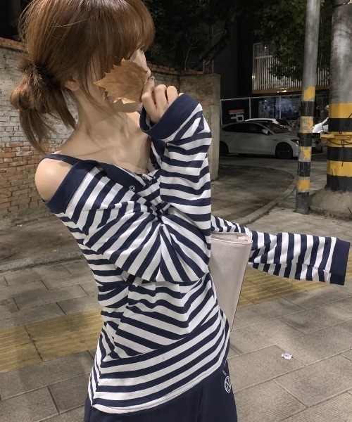 roomy(ルーミー)の「ボーダーオフショルダー(Tシャツ/カットソー・レディース・ネイビー・FREE)」の3枚目の写真