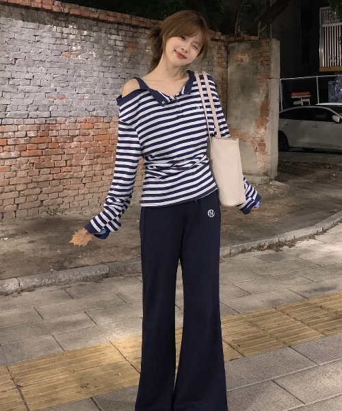 roomy(ルーミー)の「ボーダーオフショルダー(Tシャツ/カットソー・レディース・ネイビー・FREE)」の4枚目の写真