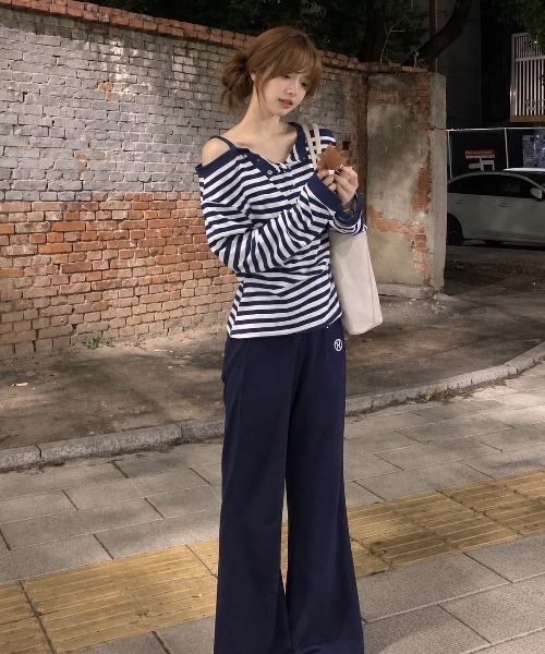 roomy(ルーミー)の「ボーダーオフショルダー(Tシャツ/カットソー・レディース・ネイビー・FREE)」の5枚目の写真