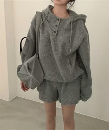 フード付きリラックストップス&ショートパンツセットアップ