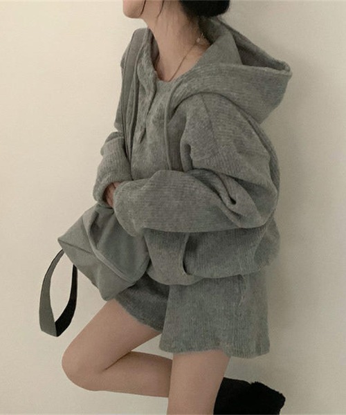 Aelina(エリナ)の「フード付きリラックストップス&ショートパンツセットアップ(セットアップ・レディース・ベージュ/グレー・FREE)」の15枚目の写真