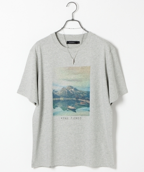 RAGEBLUE（レイジブルー）の「カラーフォトプリントTシャツ/721857（Tシャツ/カットソー・メンズ・オリーブ/グレー系その他/ホワイト/キャメル・MEDIUM/LARGE）」の3枚目の写真