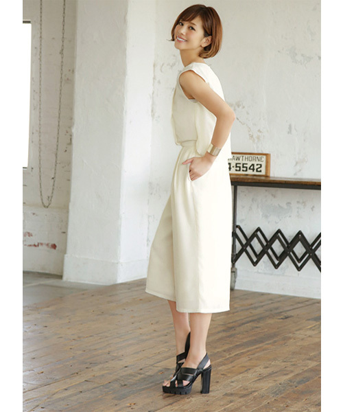 STYLE DELI(スタイルデリ)の「【LUXE】後ろ裾出しジョーゼットオールインワン(つなぎ/オールインワン・レディース・ネイビー/ブラウン/アイボリー・MEDIUM)」の9枚目の写真