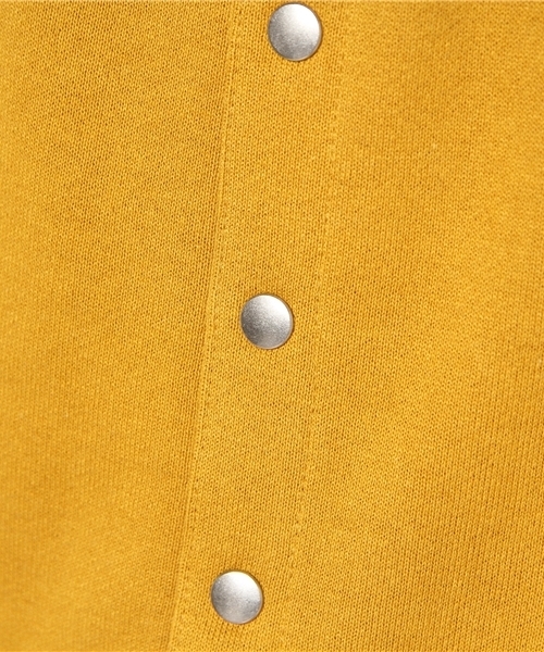 BEAMS T（ビームスティー）の「△75 / Kanie Cardigan（スウェット・メンズ・グレー/マスタード・SMALL/MEDIUM/LARGE）」の8枚目の写真