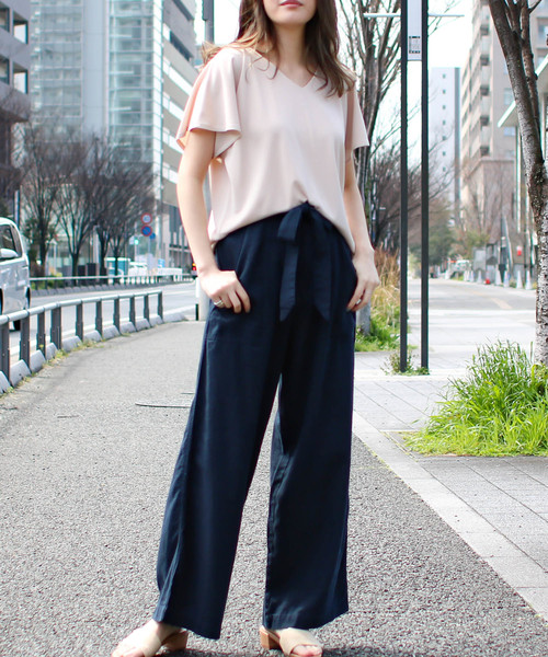 Social GIRL（ソーシャルガール）の「ハイウエストリボンベルトワイドパンツ（その他パンツ・レディース・ライトブルー/インディゴブルー/カーキ/オフホワイト/ネイビー/ベージュ/グレイッシュベージュ/キナリ/ブラック/グリーン/アイボリー・M/L/LL/S）」の10枚目の写真
