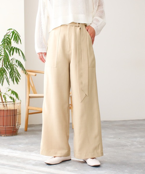 Social GIRL（ソーシャルガール）の「ハイウエストリボンベルトワイドパンツ（その他パンツ・レディース・ライトブルー/インディゴブルー/カーキ/オフホワイト/ネイビー/ベージュ/グレイッシュベージュ/キナリ/ブラック/グリーン/アイボリー・M/L/LL/S）」の19枚目の写真