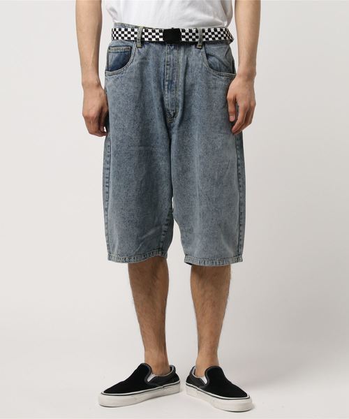 STYLEBLOCK（スタイルブロック）の「ベルト付きワイドデニムショートパンツ（デニムパンツ・メンズ・オフホワイト/ケミカルウォッシュ/ブルー/ブラック・M/L）」の4枚目の写真