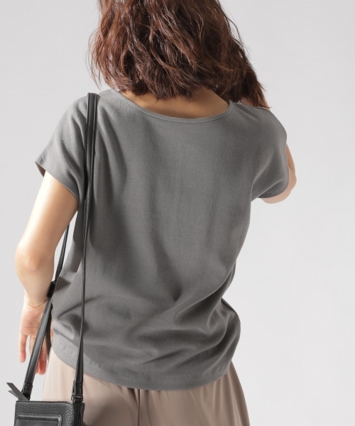 BAYFLOW（ベイフロー）の「2WAY Tシャツ（Tシャツ/カットソー・レディース・オフホワイト/ベビーピンク/チャコール/カーキ・MEDIUM/SMALL）」の17枚目の写真